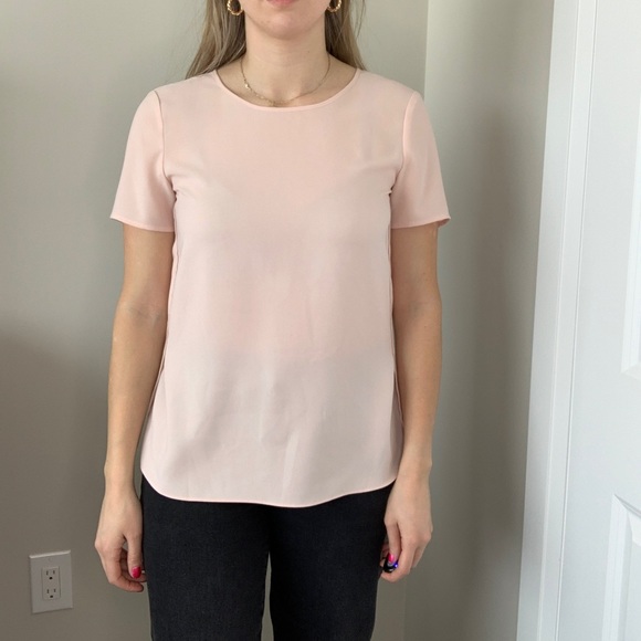 Lord + Taylor size Medium soft pink blouse/. - Picture 2 of 4